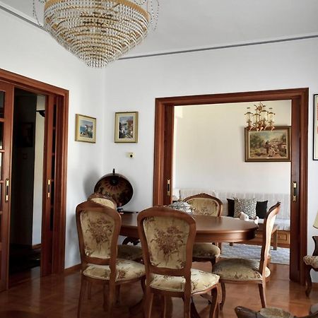 Κεντρικό Και Ευρύχωρο Οροφοδιαμέρισμα Kastoria Buitenkant foto