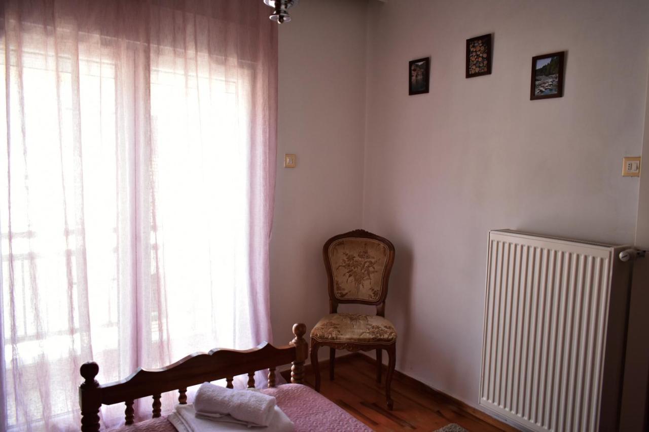 Κεντρικό Και Ευρύχωρο Οροφοδιαμέρισμα Kastoria Buitenkant foto