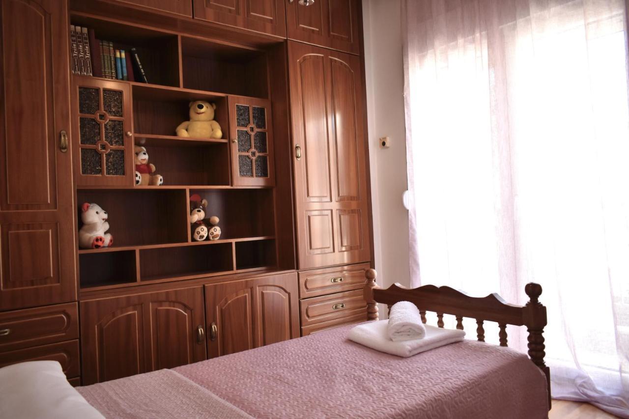 Κεντρικό Και Ευρύχωρο Οροφοδιαμέρισμα Kastoria Buitenkant foto